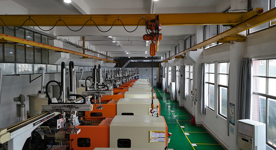 거대한 작업장 장비